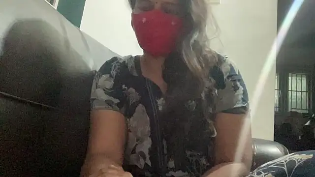 Snapshot of Tamil_Sanjana_ chatting on 02.05.26 Tamil Sanjana online show from 02.05.26