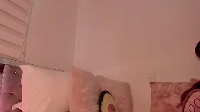 Snapshot of Alissonroses chatting on 07.24.26 Alissonroses online show from 07.24.26