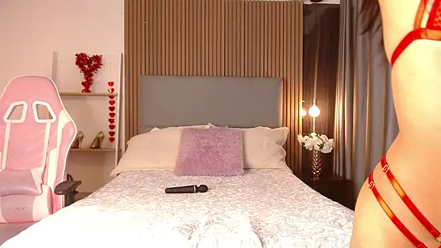 Sienna Blake  online show from 10.04.25