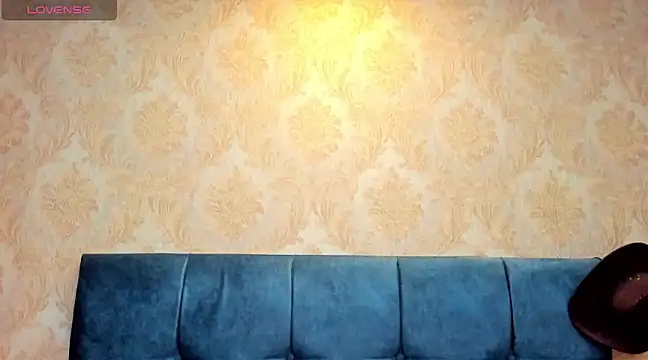 CintiaWalker online show from 02.20.25