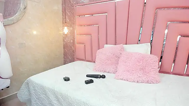 SEXY HOTTIE   online show from 01.26.25