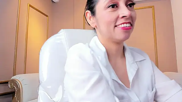 Snapshot of PerlaPreciosa chatting on 09.26.25 PerlaPreciosa online show from 09.26.25