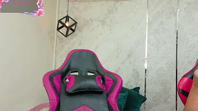 dani-lue online show from 04.04.26