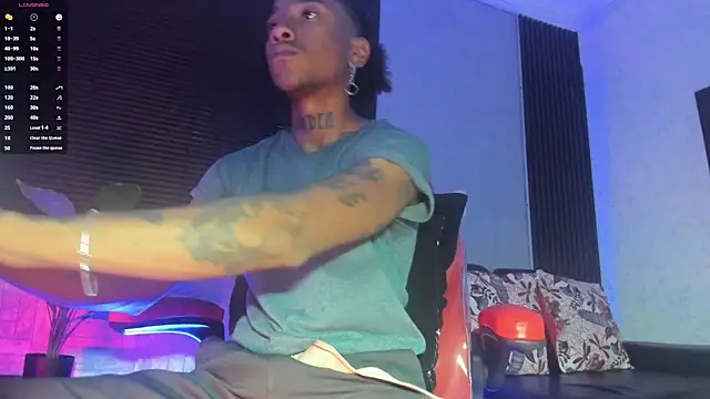 Snapshot of JhonyMiller_ chatting on 10.27.25 JhonyMiller online show from 10.27.25