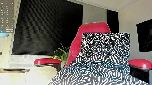 Snapshot of JhonyMiller_ chatting on 11.22.25 JhonyMiller online show from 11.22.25