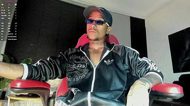 Snapshot of JhonyMiller_ chatting on 12.05.25 JhonyMiller online show from 12.05.25