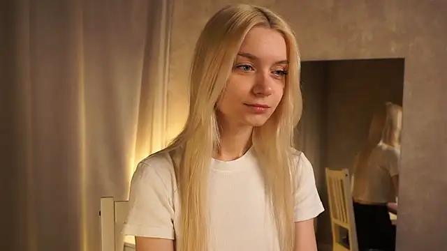 Snapshot of Hi_my_name_is chatting on 02.11.25 Hi my name is online show from 02.11.25