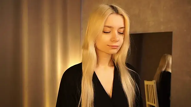 Snapshot of Hi_my_name_is chatting on 03.04.25 Hi my name is online show from 03.04.25