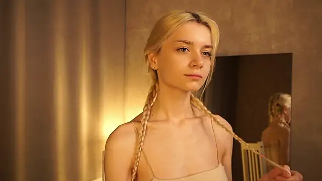 Snapshot of Hi_my_name_is chatting on 03.04.25 Hi my name is online show from 03.04.25