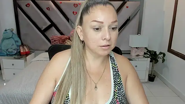 natalia5560 online show from 11.24.25