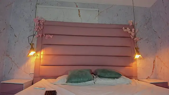 loladupont online show from 10.10.25