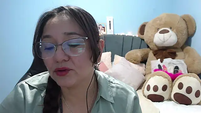 AngelRouss online show from 09.26.25