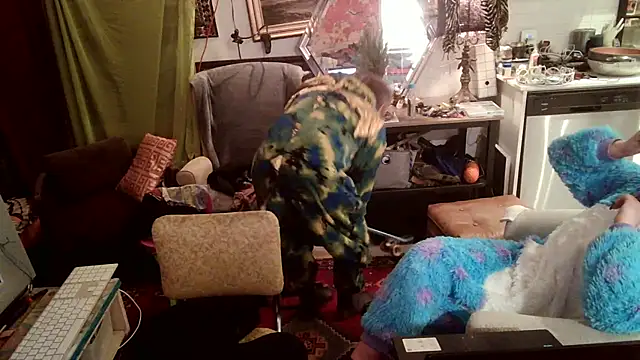 SilverandFox online show from 03.21.25