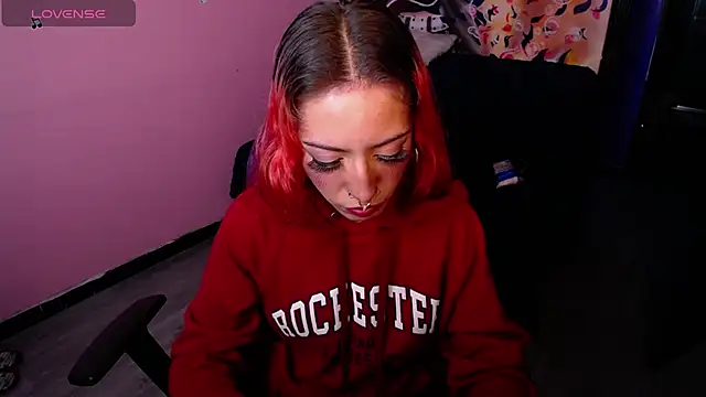 Snapshot of Scarllett_BDSM_ chatting on 02.11.25 Scarllett BDSM online show from 02.11.25