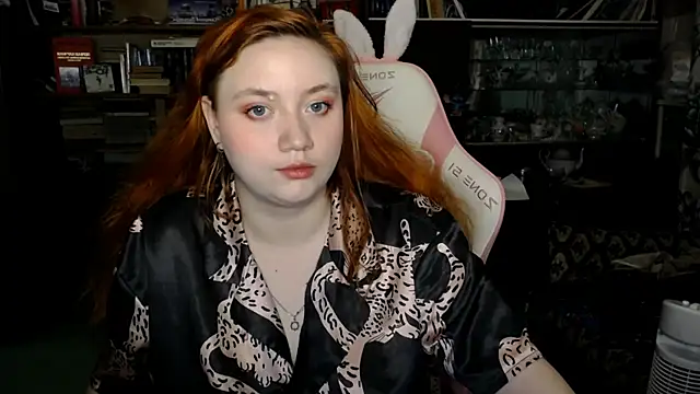 Bitchy Lily online show from 10.05.25