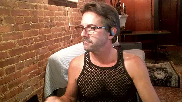 Snapshot of Johnny_Bottoms chatting on 10.06.25 Johnny Bottoms online show from 10.06.25