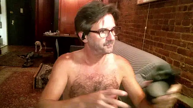 Snapshot of Johnny_Bottoms chatting on 10.13.25 Johnny Bottoms online show from 10.13.25