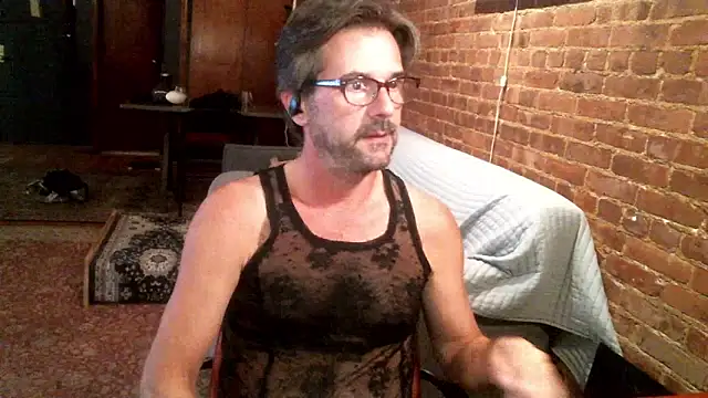 Snapshot of Johnny_Bottoms chatting on 10.22.25 Johnny Bottoms online show from 10.22.25