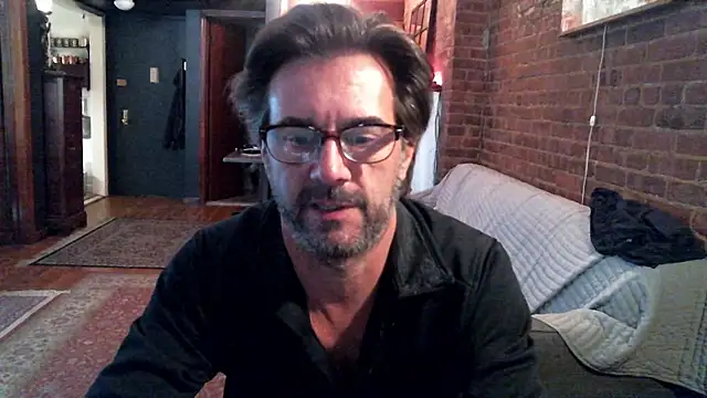 Snapshot of Johnny_Bottoms chatting on 11.06.25 Johnny Bottoms online show from 11.06.25