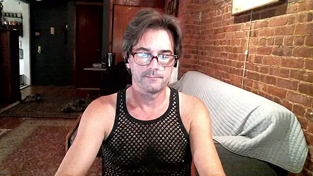 Snapshot of Johnny_Bottoms chatting on 11.10.25 Johnny Bottoms online show from 11.10.25