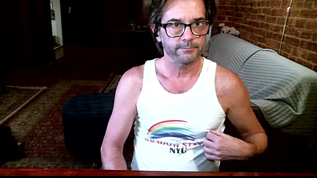 Johnny Bottoms online show from 01.05.26