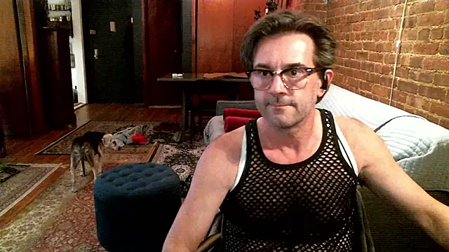 Snapshot of Johnny_Bottoms chatting on 05.05.26 Johnny Bottoms online show from 05.05.26