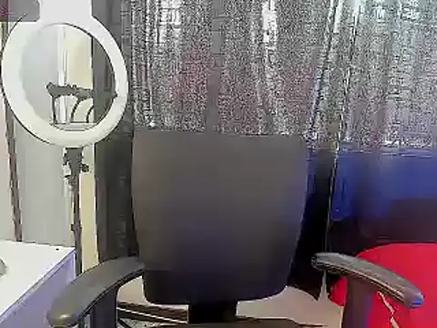 Snapshot of Julieta_love_1 chatting on 02.26.25 Julieta love 1 online show from 02.26.25