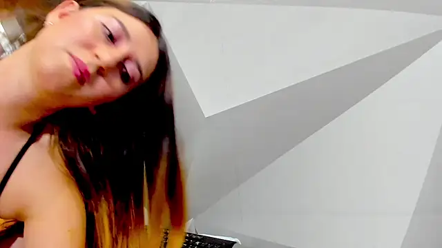 Valeria grey69 online show from 10.21.25