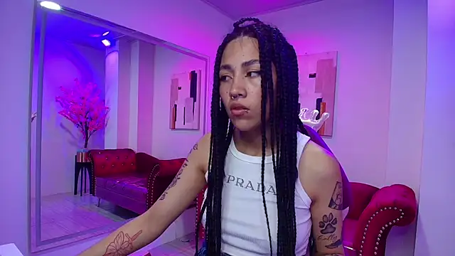 Leia queens online show from 01.15.25