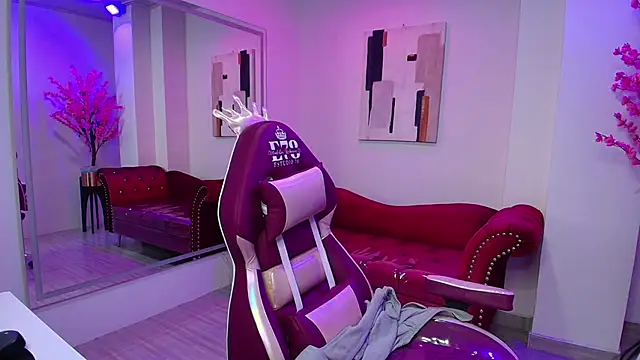 Leia queens online show from 01.16.25