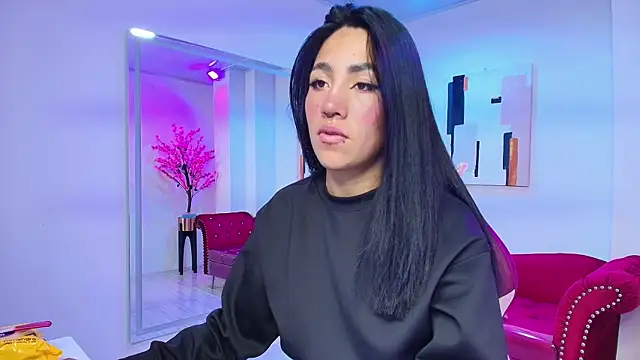 Leia queens online show from 01.28.25