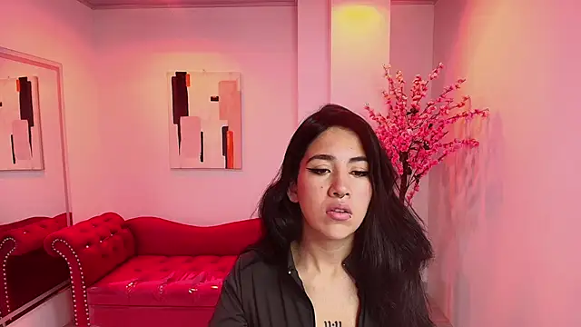 Leia queens online show from 02.25.25