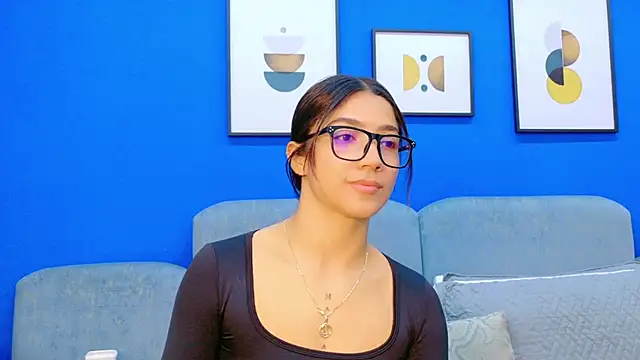 martina roldam online show from 02.10.26