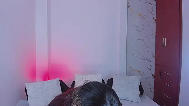 martina roldam online show from 03.25.26