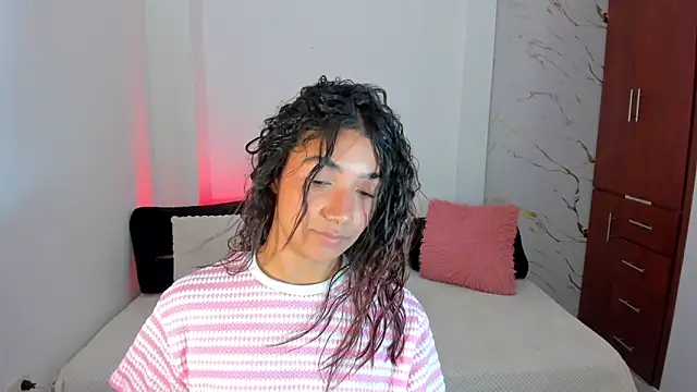 Snapshot of martina_roldam chatting on 05.21.26 martina roldam online show from 05.21.26