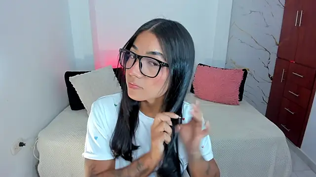 Snapshot of martina_roldam chatting on 06.04.26 martina roldam online show from 06.04.26