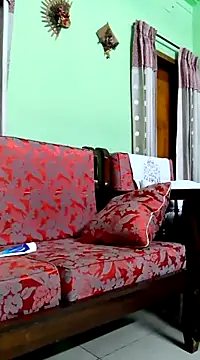 Snapshot of GildanK18 chatting on 03.10.25 GildanK18 online show from 03.10.25