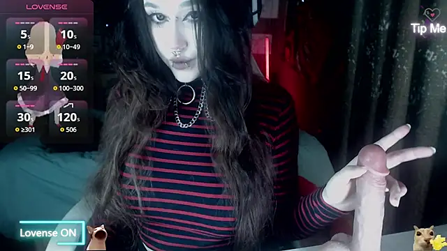 Snapshot of chloe_crystall_killer chatting on 06.10.26 chloe crystall killer online show from 06.10.26