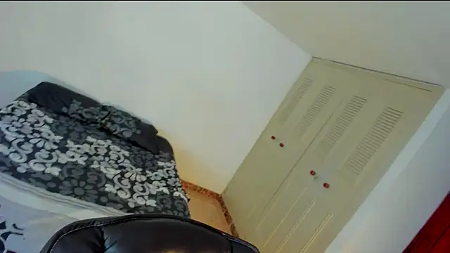 Snapshot of emmaTorres1 chatting on 02.03.25 emmaTorres1 online show from 02.03.25