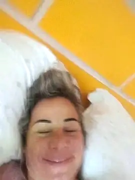 Snapshot of Evapecadora chatting on 10.18.25 Evapecadora online show from 10.18.25