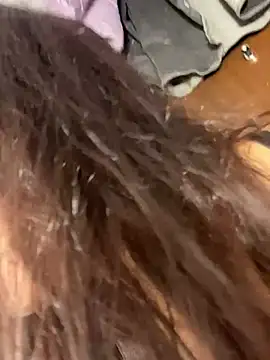 Snapshot of lauuraww chatting on 01.11.25 lauuraww online show from 01.11.25