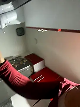 Snapshot of lauuraww chatting on 09.17.25 lauuraww online show from 09.17.25