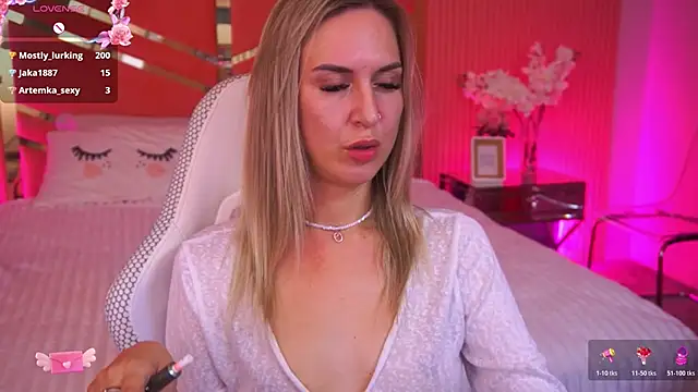 LovelyMollyy online show from 11.03.25