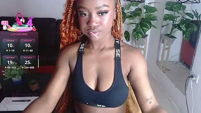 nikkystorm1  online show from 09.25.25