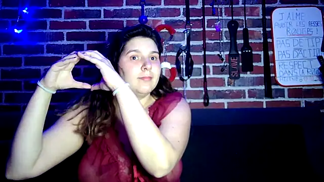 Snapshot of Heleneecesmecs2 chatting on 11.09.25 Heleneecesmecs2 online show from 11.09.25