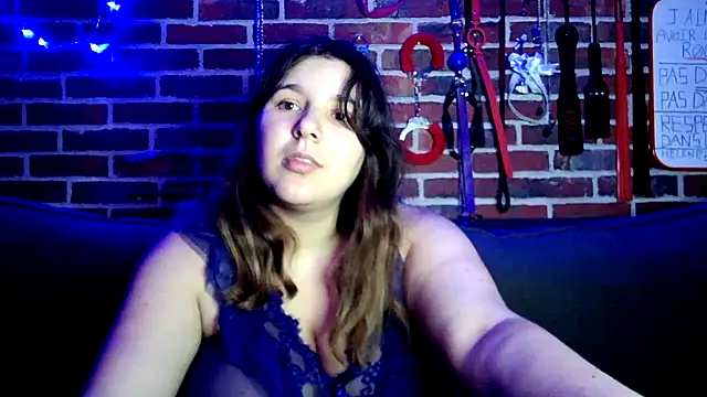 Heleneecesmecs2 online show from 11.17.25