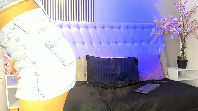 GysellHanson online show from 11.26.25