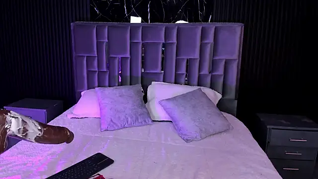 LolaAngellx online show from 11.18.25