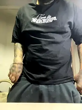 Snapshot of El_Titan1998 chatting on 10.09.25 El Titan1998 online show from 10.09.25