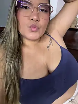 MiaLaurents online show from 04.14.26